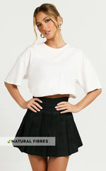 Cailin Mini Skirt - Pleated Skirt in Black