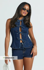 Benny Shorts - Mid Rise Mini Denim Shorts in Indigo Wash